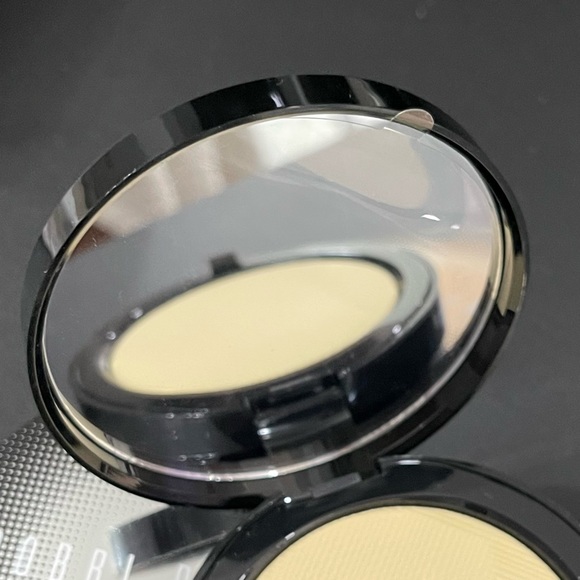 Bobbi Brown Pressed Finishing Retouching Powder pale yellow SET of 3 NEW NO BOX - Picture 4 of 6